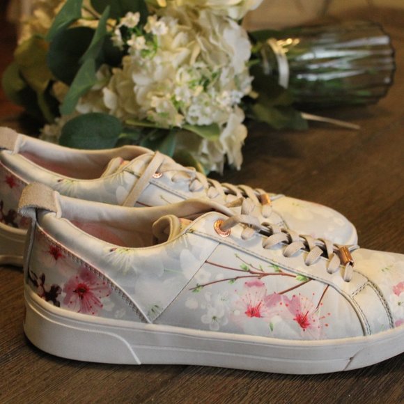 TED BAKER ROULLY ORIENTAL BLOSSOM TENNIS SHOES US 9 EU 40 - Picture 3 of 7